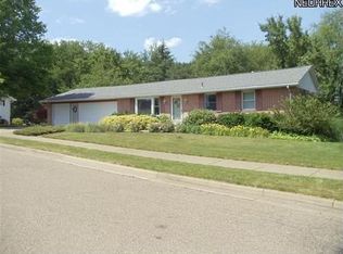 209 Schaar Dr, Dover, OH 44622