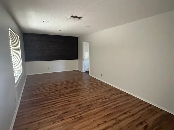 7119 Forest Mont St, San Antonio, TX 78240