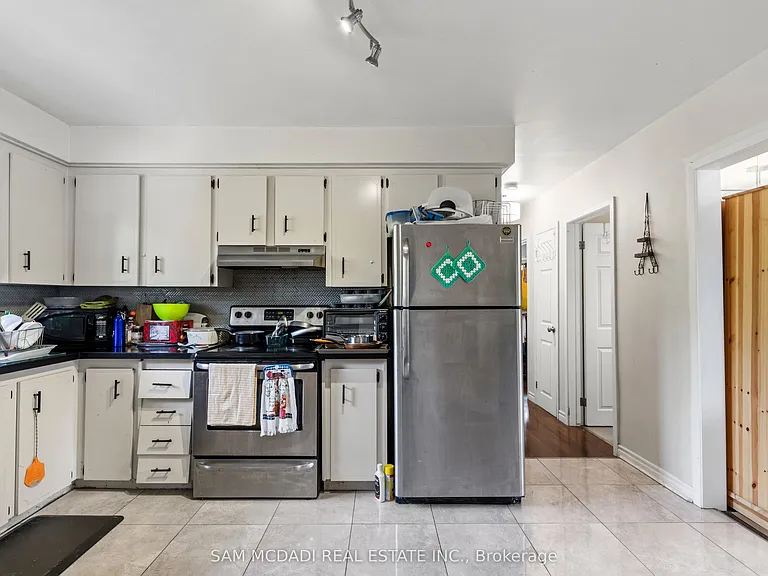 3456 Rexway Dr #UPPER — Photo 9
