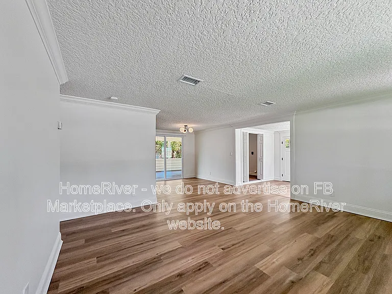 4525 Kennedy Ct — Photo 8