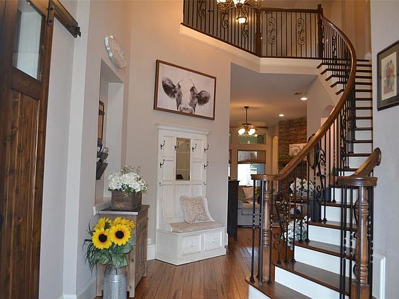 3rd image of 6211 Apple Bluff Ct