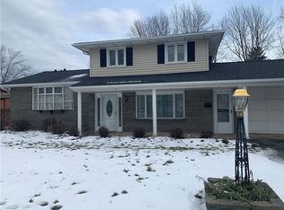 26 Dawnhaven Dr, Rochester, NY 14624