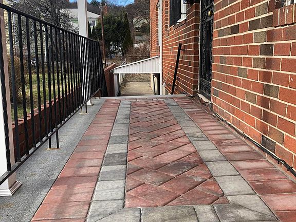 5th image of 594 Targee St