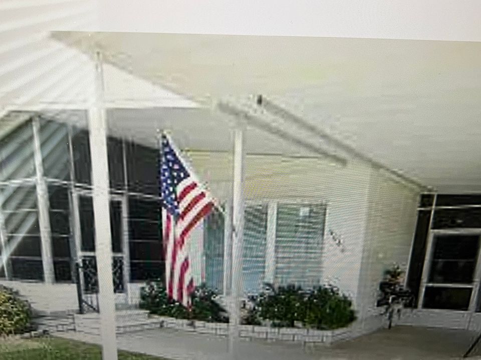 2nd image of 8080 Morelli Ave