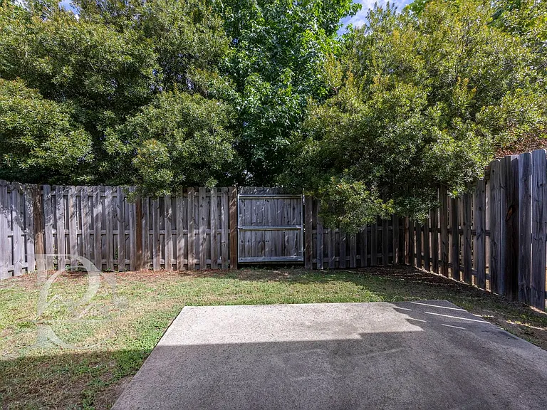 107 Nobility Dr — Photo 20