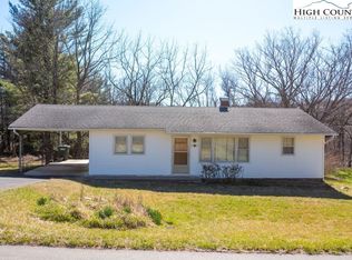 45 Carson Blvd, Sparta, NC 28675