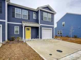 111 S Grassland Rd, Surf City, NC 28445