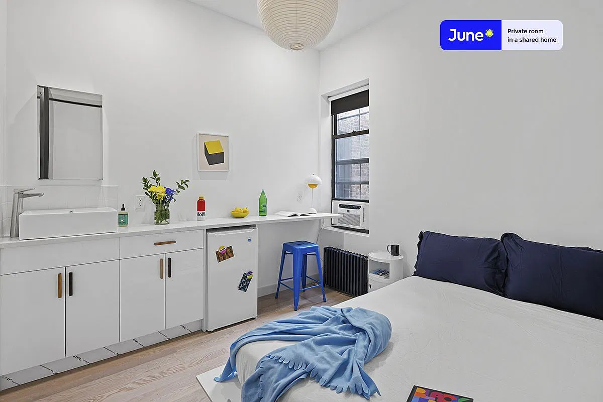 1716 Linden St — Photo 1
