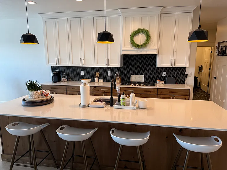 3142 W Harvard Dr — Photo 16