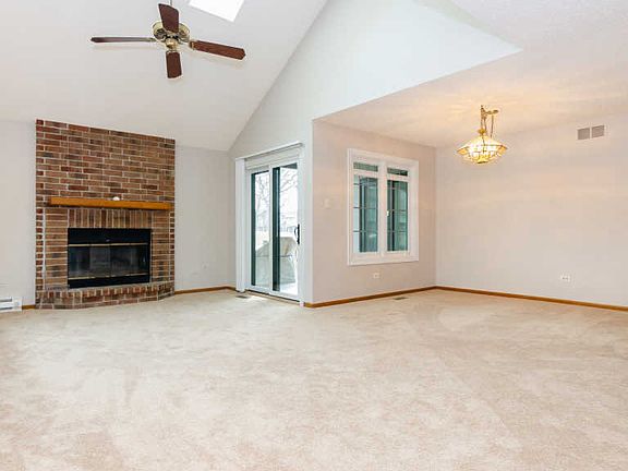2nd image of 7913 Oak Knoll Ln