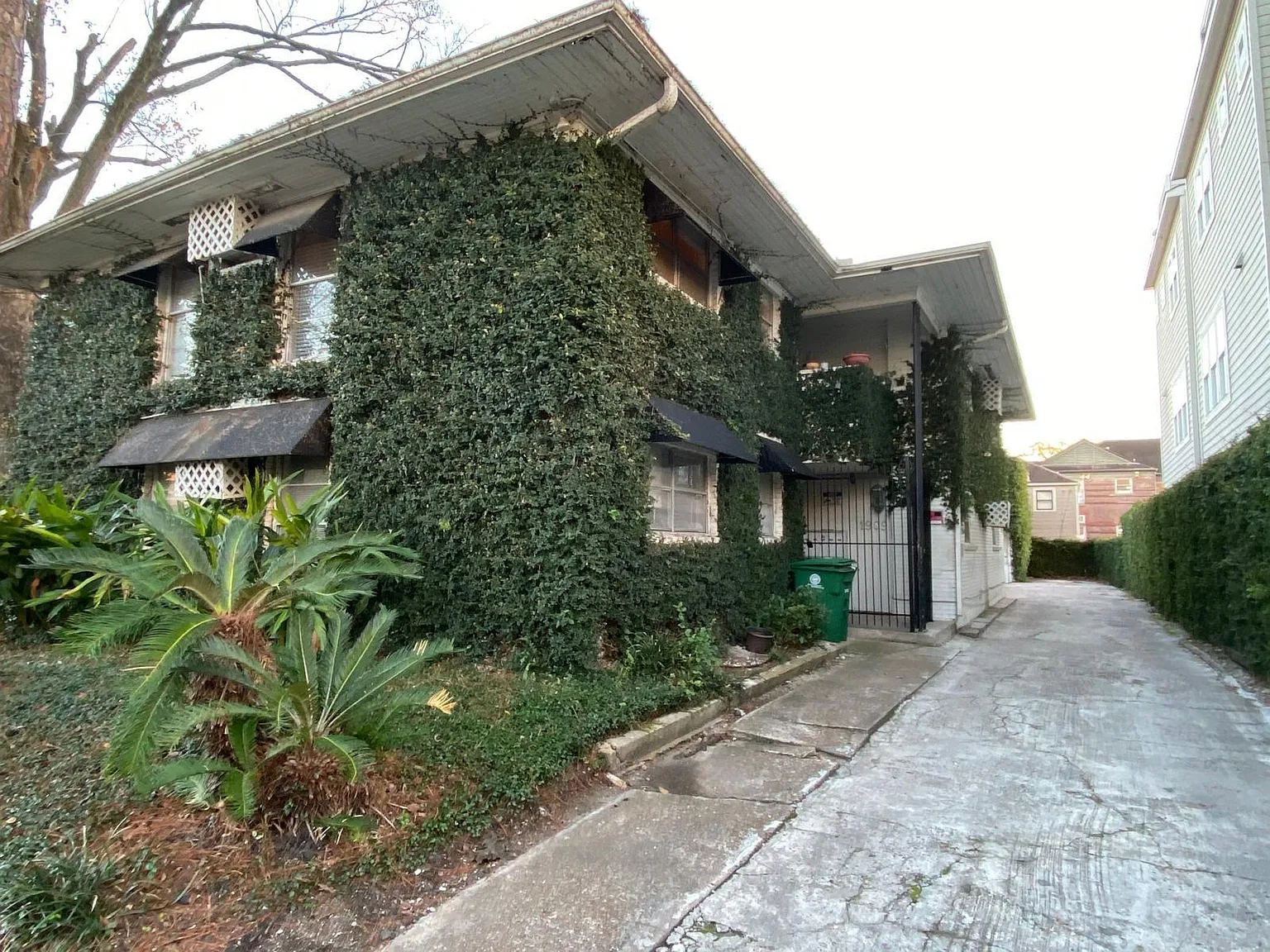1 bed, 1.0 bath, 700 sqft, $850 — Photo 1