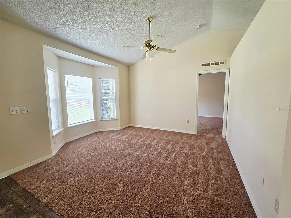 4 bed, 2.0 bath, 1730 sqft, $1,850 — Photo 3