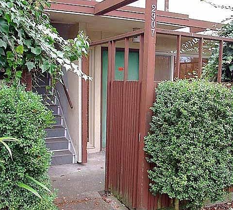 2nd image of 2911 NE 52nd St APT 201