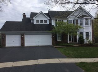 33765 N Shawnee Ave, Grayslake, IL 60030