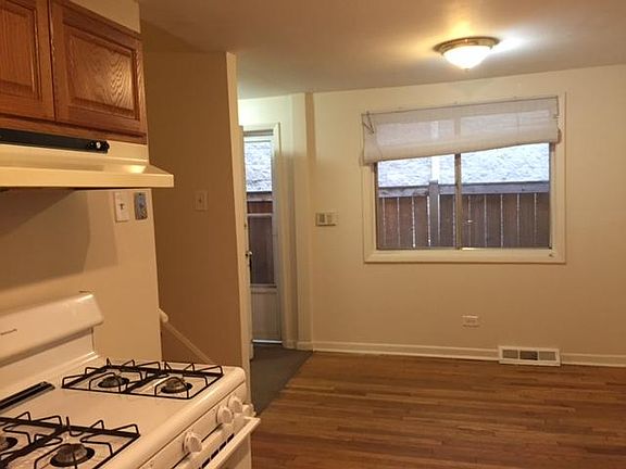 2nd image of 1422 W Lill Ave #1422HSE