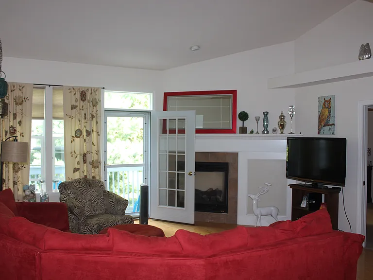 53 Stonington Cir — Photo 6