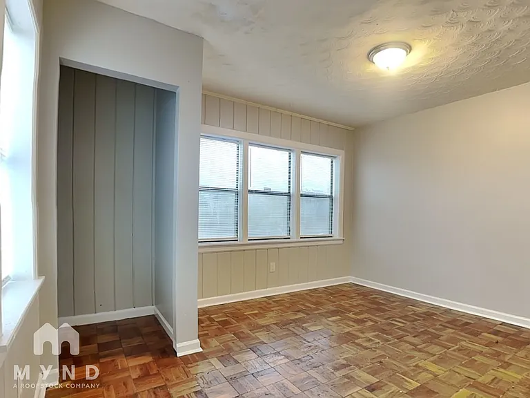 2325 Riley Ave — Photo 8