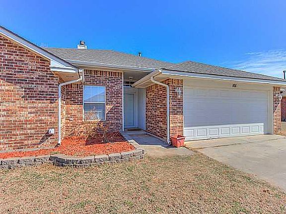 3rd image of 101 S Amanda Dr