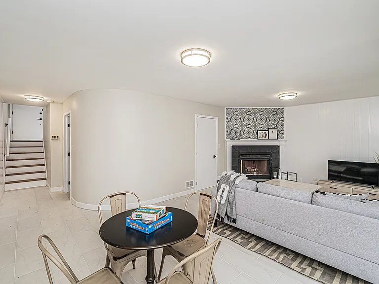 432 Skokie Blvd — Photo 32