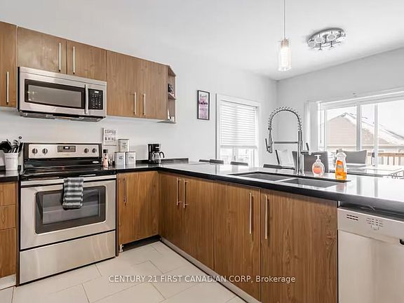 4th image of 2619 Sheffield Blvd #11