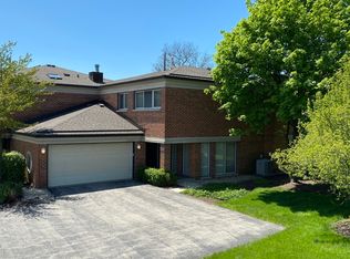 357 Milford Rd, Deerfield, IL 60015