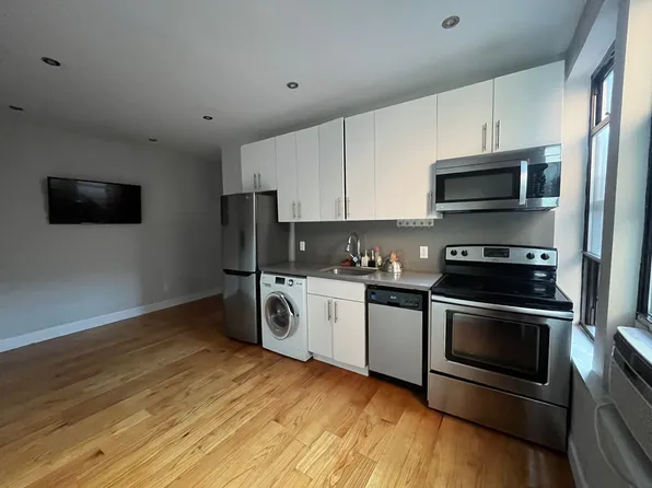 854 West 180th Street image 3 of 16