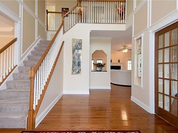 2nd image of 9801 Braewick Dr