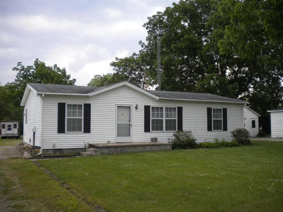 1012 N Market St photo 1