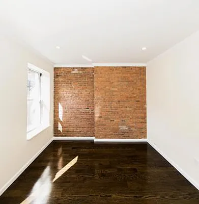 Rented by Icon Realty Management | media 14