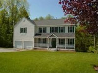12 Spindle Tree Ln, Amesbury, MA 01913