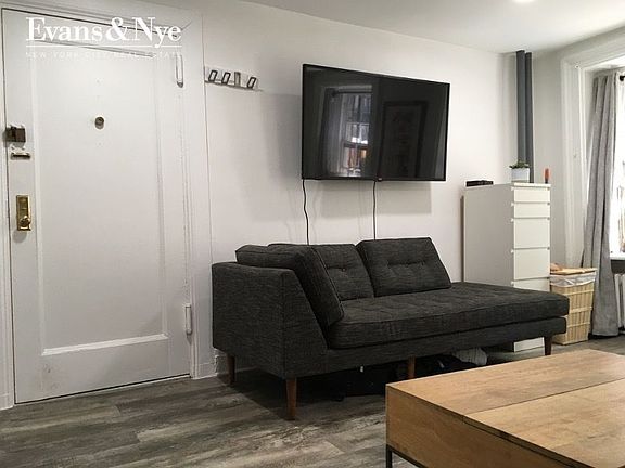 5th image of 5 Charles St APT 1F