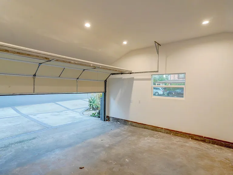 2 Car Garage