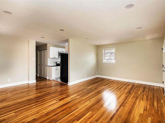 5th image of 4053 Germania St