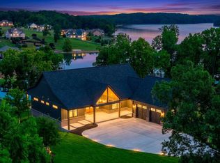 775 Compass Cove Cir, Moneta, VA 24121