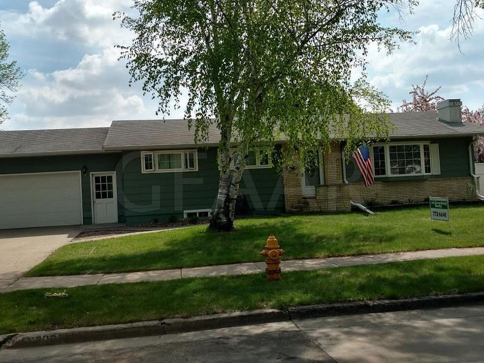 1st image of 2303 9th Ave S