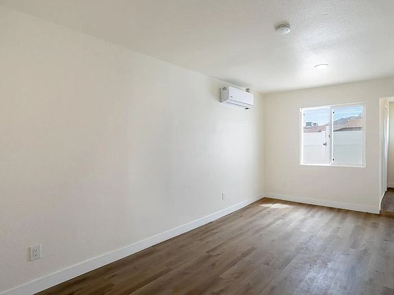 4th image of 6563 Oasis Ave APT 9