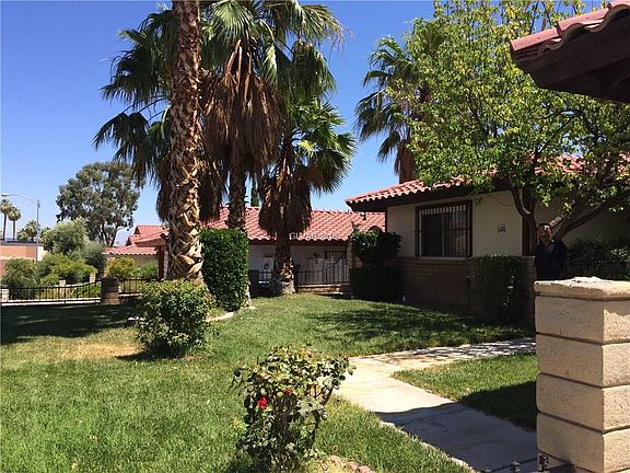 3rd image of 3742 Zenia St