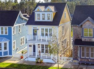 27 Madison Ln, Pacific Beach, WA 98571