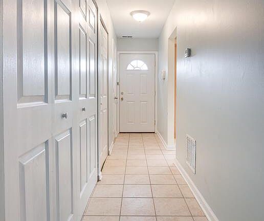 5th image of 8500 Sacramento Dr