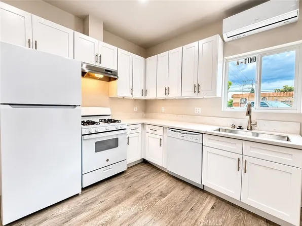 8633 Park St #1/2, Bellflower, CA 90706