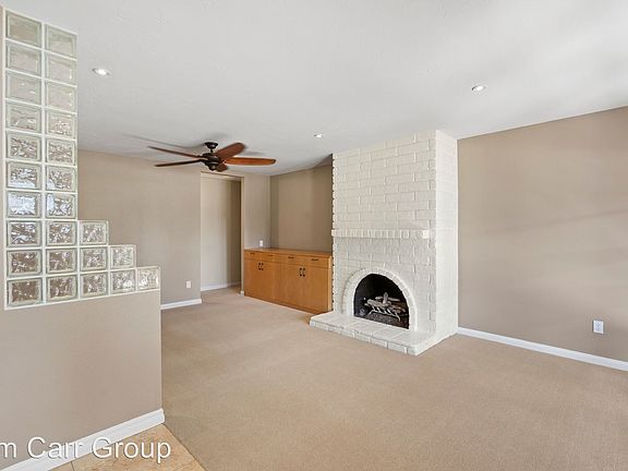 4th image of 371 Woodland Pl