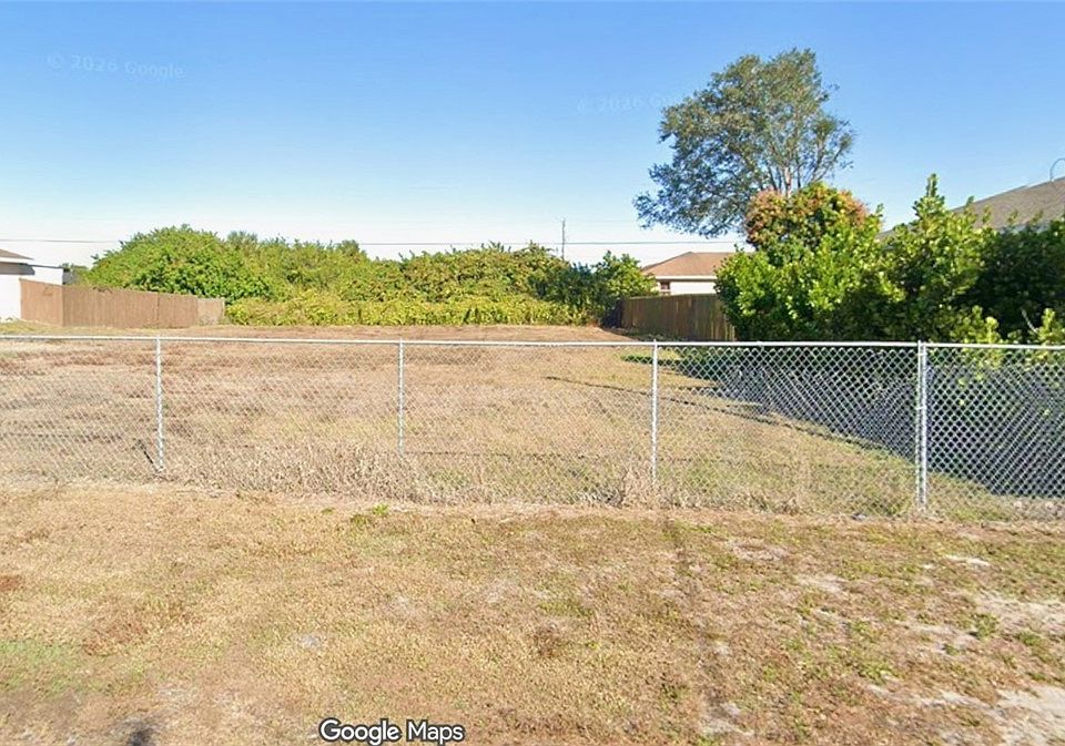 2nd image of 3206 36th St SW