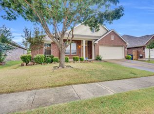 2005 Enchanted Rock Dr, Forney, TX 75126