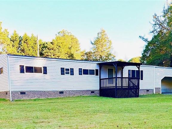 2nd image of 2202 Woodfield Dr