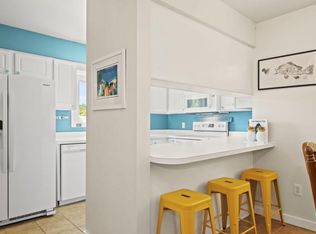 312 McGinnis Dr, Atlantic Beach, NC 28512