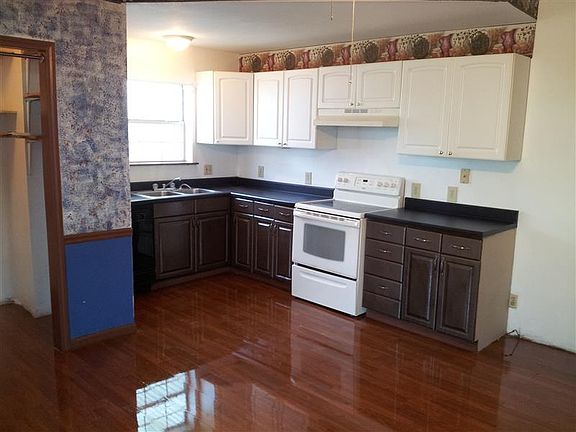 3rd image of 2930 Buxton Ave