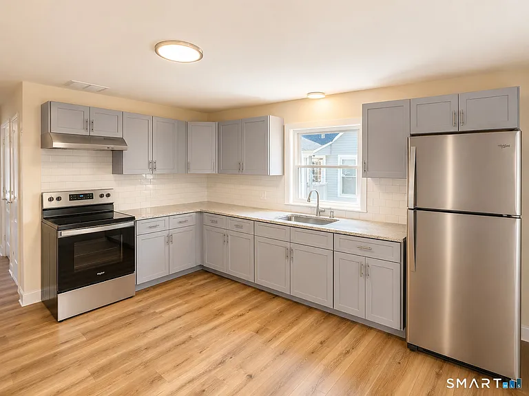 57 Pine St — Photo 3