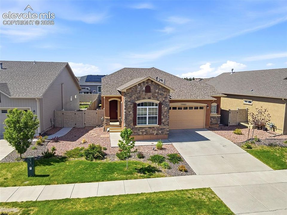 1st image of 9982 Golf Crest Dr