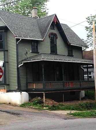 2nd image of 718 Hepburn St