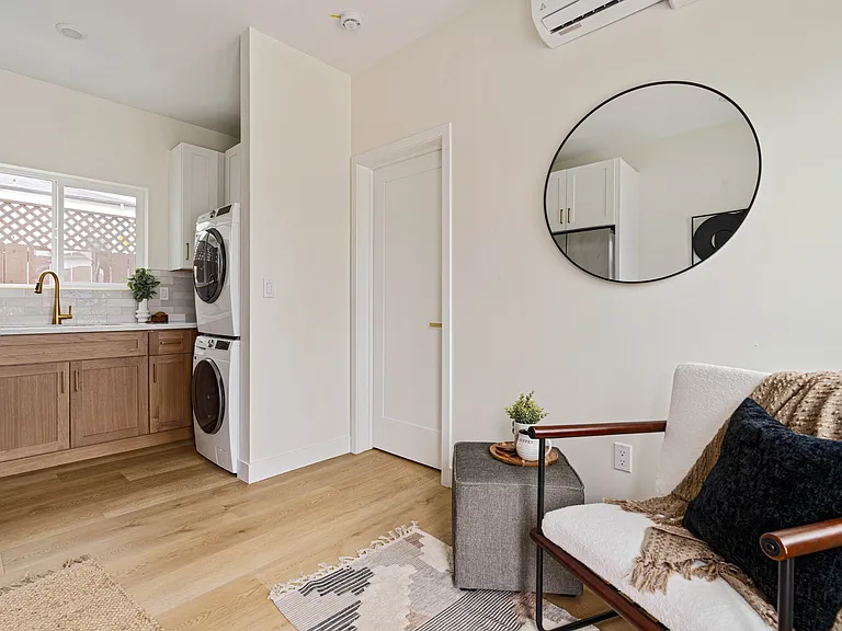 1953 Emerald St #4 — Photo 13